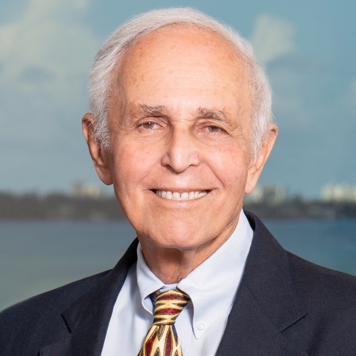 Dan Carnevale headshot